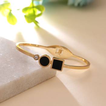 Black color anti tarnish bracelet 1