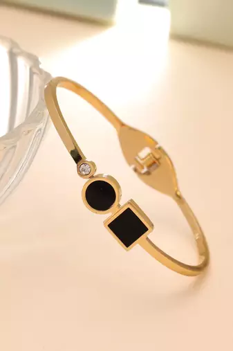 Black color anti tarnish bracelet