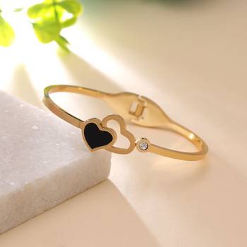 Black color anti tarnish bracelet 1