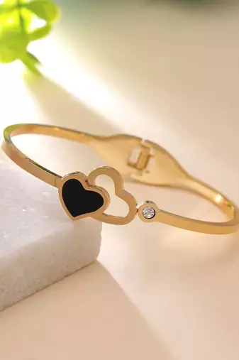 Black color anti tarnish bracelet