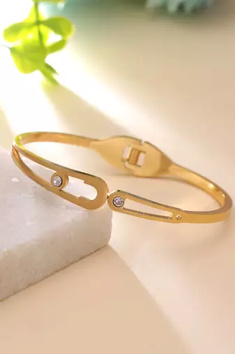 Gold color anti tarnish bracelet