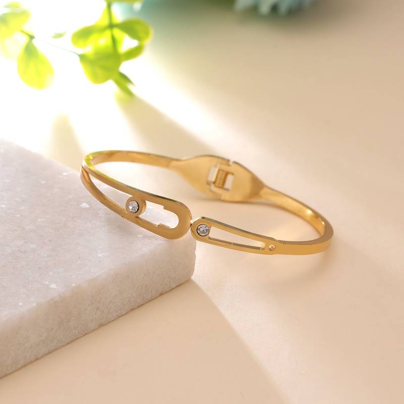 Gold color anti tarnish bracelet