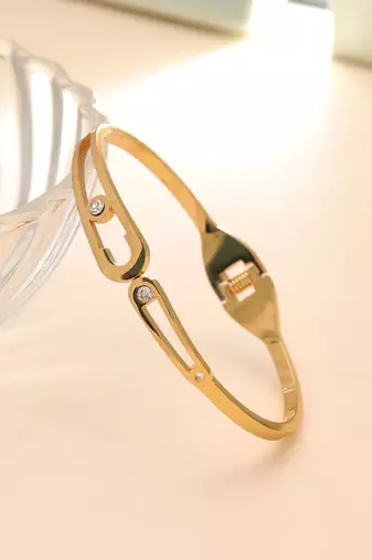 Gold color anti tarnish bracelet