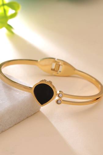 Black color anti tarnish bracelet