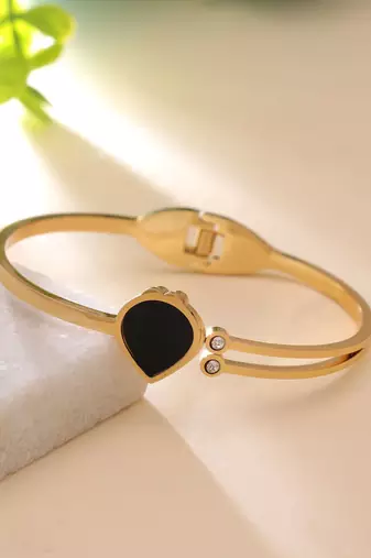 Black color anti tarnish bracelet