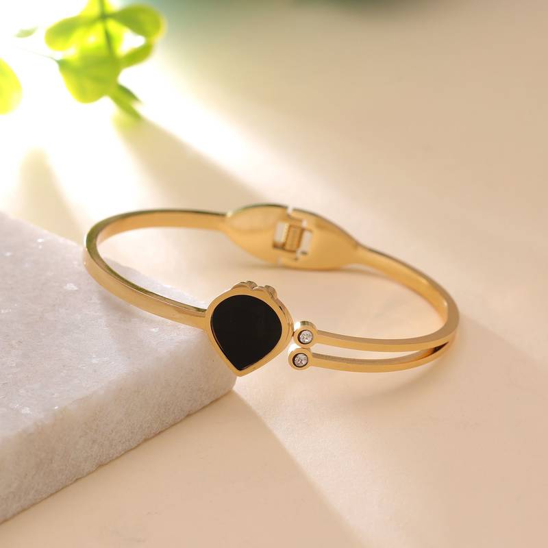 Black color anti tarnish bracelet