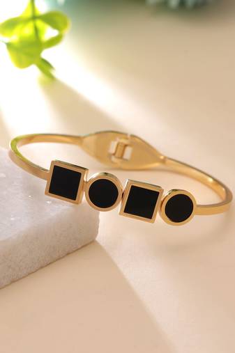 Black color anti tarnish bracelet