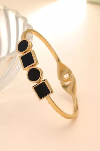 Black color anti tarnish bracelet