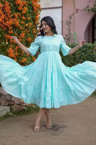 Sea green solid cotton tiered midi dress for women