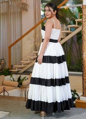 Black & white colourblocked cotton tiered dress for women 2
