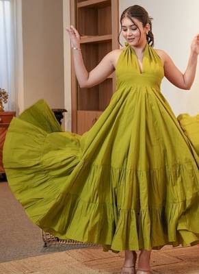 Green solid cotton tiered maxi dress for women 1