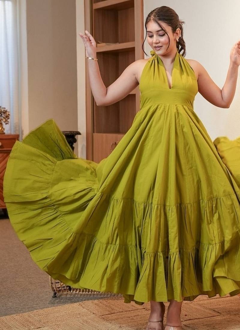 Green solid cotton tiered maxi dress for women