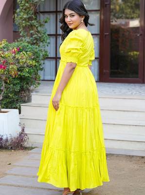 Lemon yellow solid cotton tiered dress for women 2