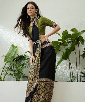 Mehndi green pre stitched saree with unstitched blouse piece 3