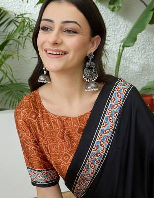 Rust orange instant wear saree with unstitched blouse material 4