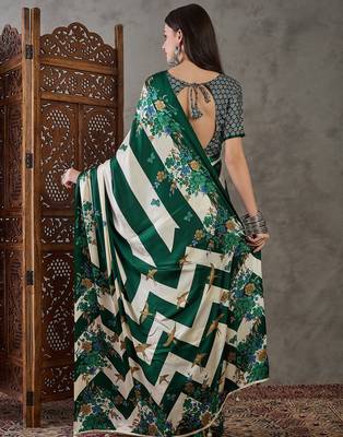 Green  ready pleated saree with unstitched blouse 2