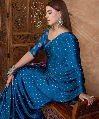 Blue ready made saree with unstitched designer blouse 4