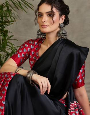 Red traditional ready wear saree with blouse material 4