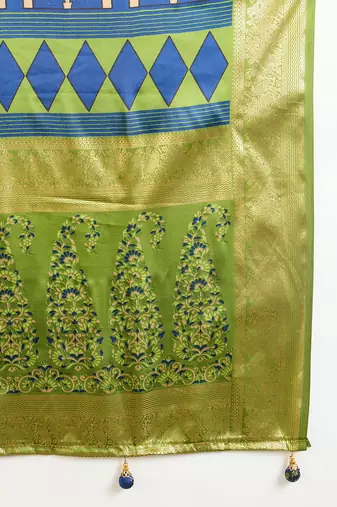 Blue elegant ready to drape saree with blouse material