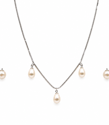 Freshwater pearl jewellery set, silver chain necklace with triple drop pendants and stud earrings