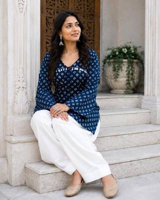 Navy blue bandhej print cotton kurti set with farshi pant & bell sleeve jacket 2