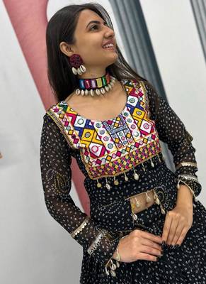NAVRATRI  BLACK PURE FAUX GEORGETTE PRINT LEHENGA CHOLI 4