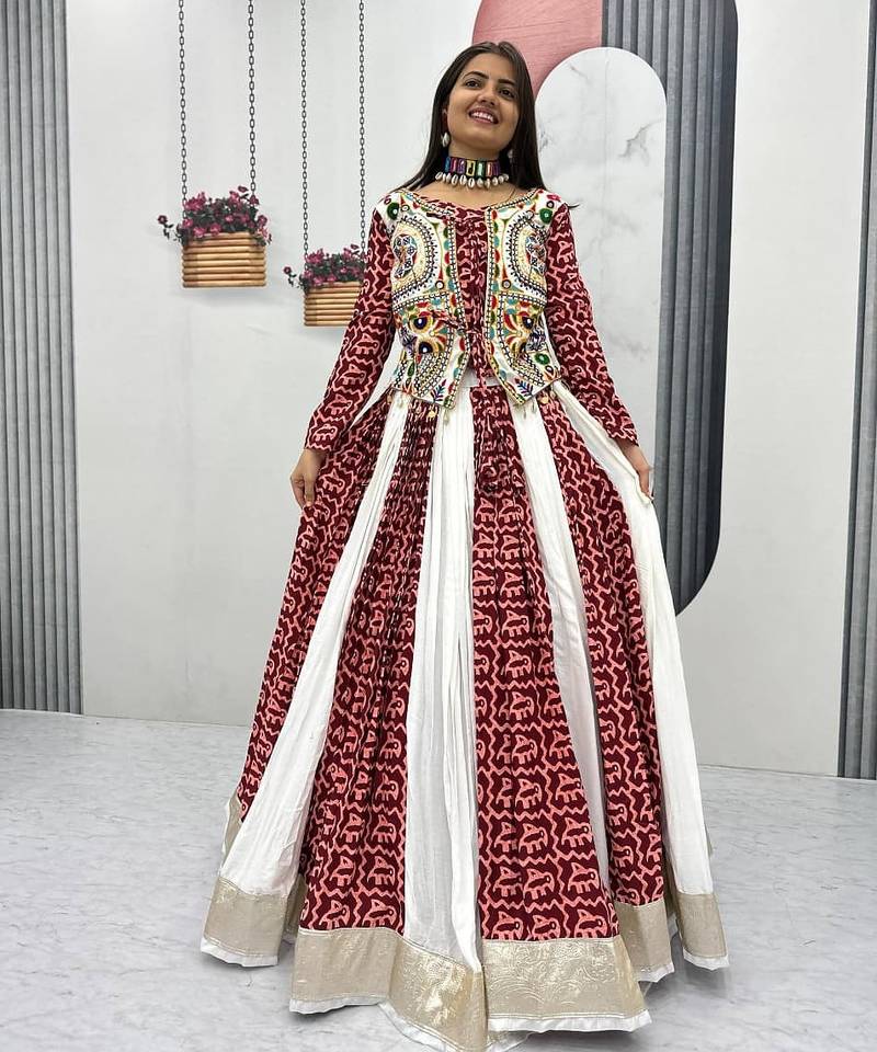 NAVRATRI WEAR WHITE-MULTI COLOR COTTON SOLID PRINT WORK LEHENGA CHOLI FREE SIZE FULL STITCHED.