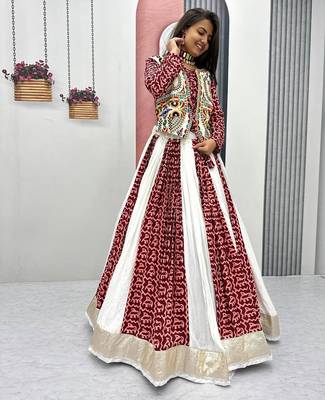 NAVRATRI  WHITE-MULTI COTTON SOLID PRINT WORK LEHENGA CHOLI 2
