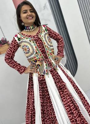 NAVRATRI  WHITE-MULTI COTTON SOLID PRINT WORK LEHENGA CHOLI 3