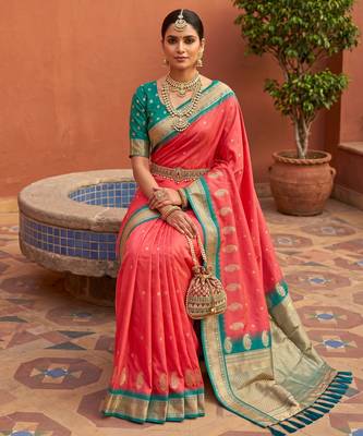 Peach soft silk blend saree with zari weaving meenakari design 3