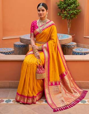 Yellow soft silk blend saree with zari weaving meenakari design 3
