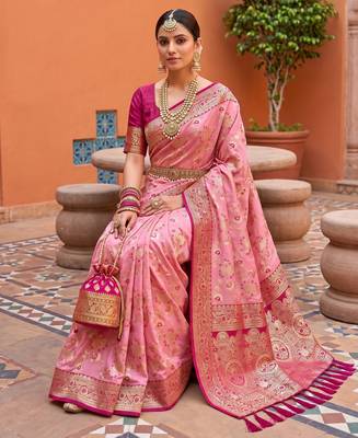 Peach soft silk blend saree with zari weaving meenakari design 3