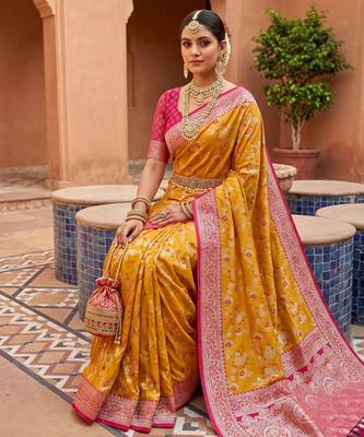 Yellow soft silk blend saree with zari weaving meenakari design 3
