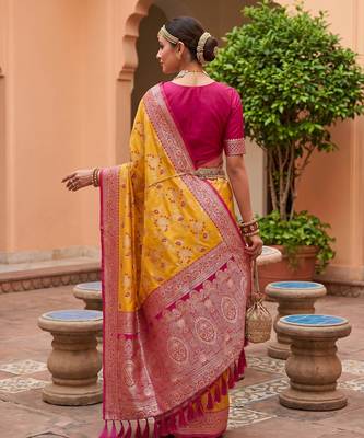 Yellow soft silk blend saree with zari weaving meenakari design 4