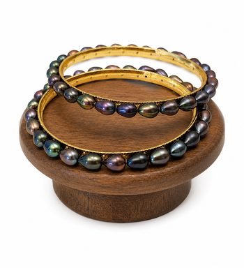 Pearl bangle set, dark iridescent freshwater pearls, gold-tone base 2