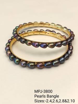 Pearl bangle set, dark iridescent freshwater pearls, gold-tone base 4
