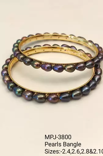 Pearl bangle set, dark iridescent freshwater pearls, gold-tone base