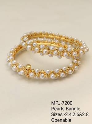 Pearl bangle set, gold-toned, white pearls, openable 4