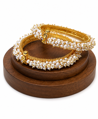 Pearl bangle set, gold-toned, openable, white freshwater pearls, 3