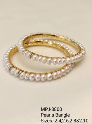 Pearl bangle, gold-toned, white, set of 2,traditional style 4