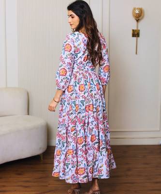 Pink floral printed cotton tiered maxi dress for women 2
