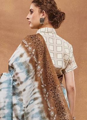 Brown floral silk blend regular saree with blouse 2