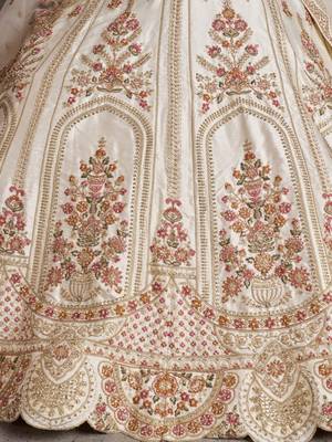 Elegant White bridal Lehenga with Double Dupatta & Multicolor Embroidery 4
