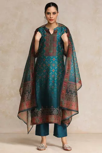 Women printed regular chanderi silk kurta with trousers & with dupatta