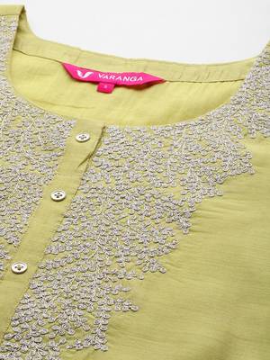 Floral embroidered chanderi silk kurta with trousers & dupatta 3