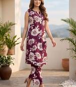 Women floral printed regular pure cotton kurta with trousers