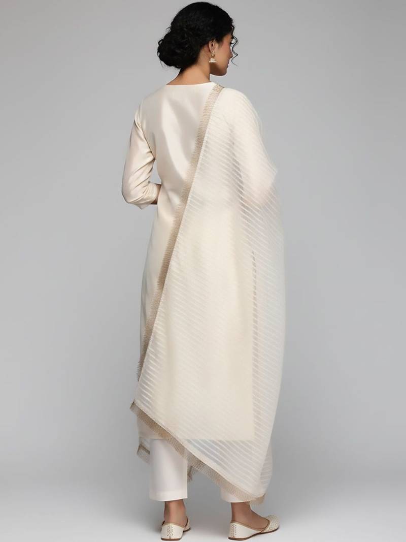 Women embroidered regular thread work kurta with trousers & with dupatta