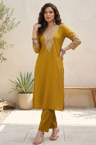 Women ethnic motifs embroidered thread work kurta with trousers