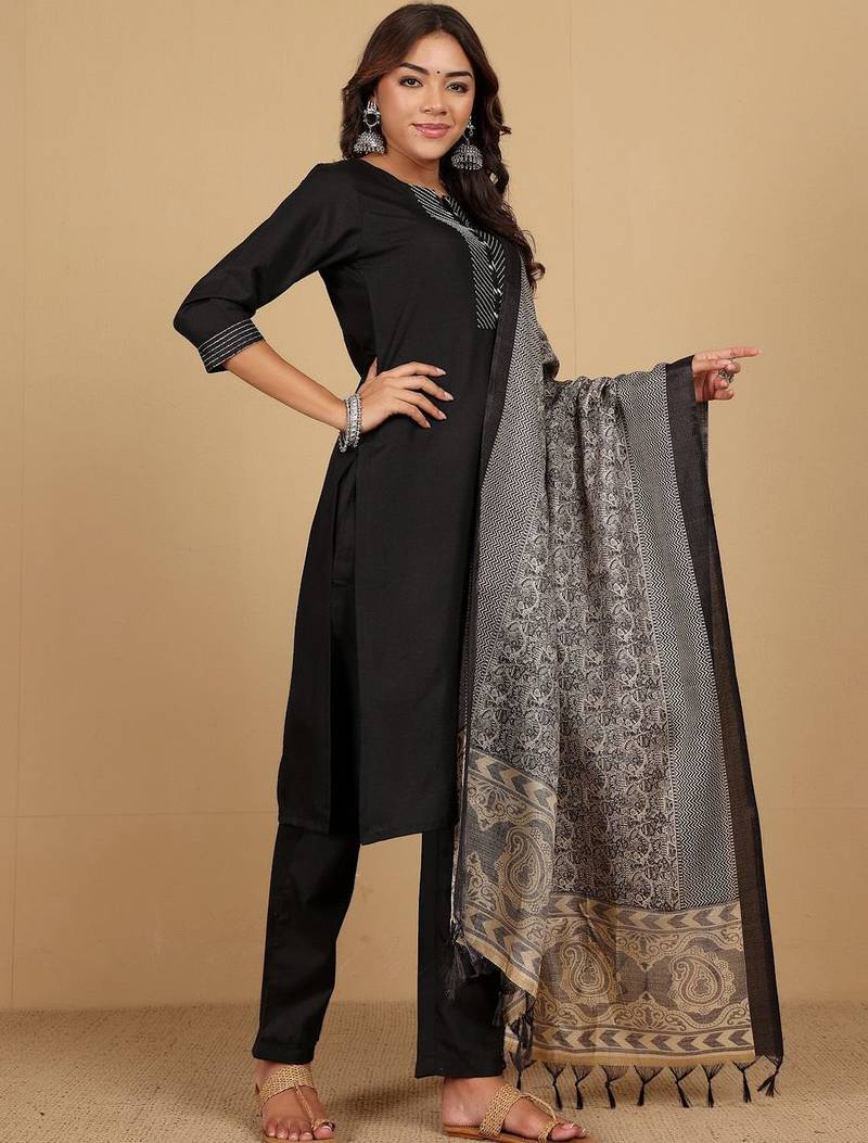 Thread work notch neck straight kurta with trousers and dupatta