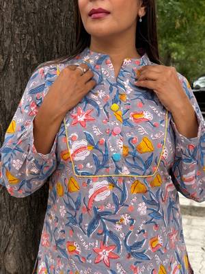Grey floral printed cotton tunic top for women 3